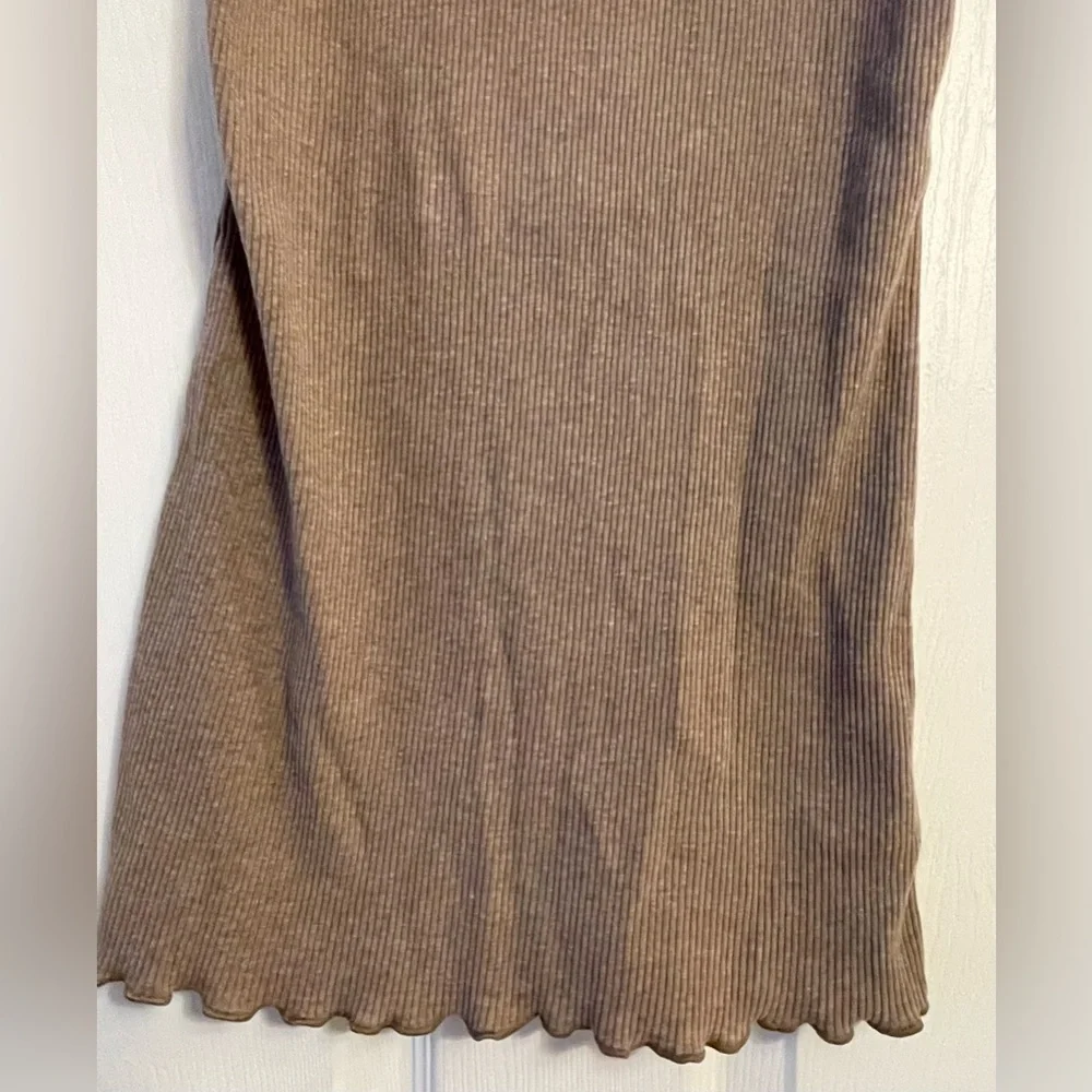 GAP Taupe Ribbed Knit Top - Picture 5 of 6